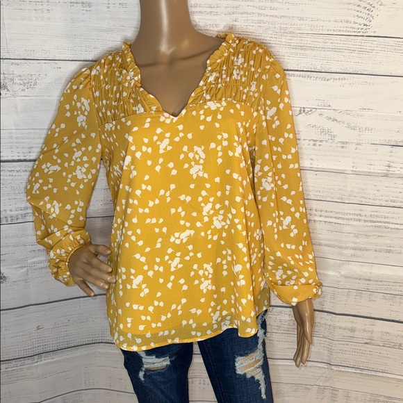 NWOT Women’s Mustard Yellow Floral V-Neck Blouse - Picture 5 of 7